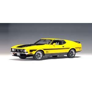  1971 Ford Mustang Mach 1 Fastback Yellow 1:18 Autoart 