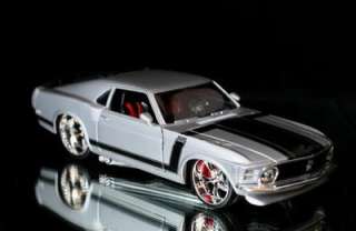 1970 Ford Mustang Boss 302 PRO RODZ Diecast 124 Scale   Silver MIB 