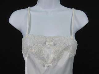 OSCAR DE LA RENTA White Lace Trim Nightgown Teddie P  