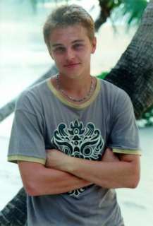 Leonardo Di Caprio   awesome The Beach t shirt (Titanic)  