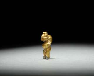 Ancient Pre Columbian gold aztec man amulet / idol  