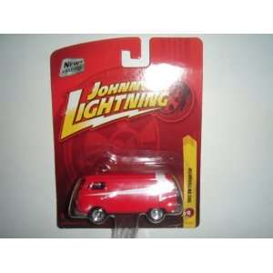   Lightning R16 1965 VW Transporter Red (New Casting): Toys & Games