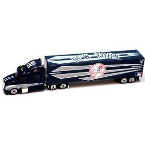   80 Scale Tractor Trailer Diecast   New York Yankees: Sports & Outdoors