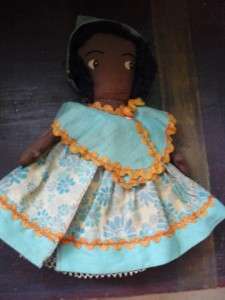 CHARMING VINTAGE BLACK RAG DOLL EMBROIDERED FEATURES  
