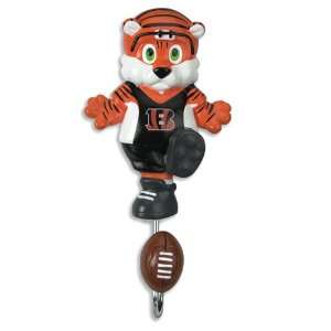   Pack of 10 NFL Cincinnati Bengals Mascot Wall Hooks: Sports & Outdoors