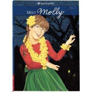  Meet Molly, An American Girl: 1944   Book One (American 