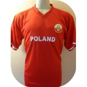    POLAND SOCCER JERSEY SIZE LARGE .NEW.RED