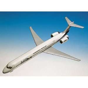    McDonnell Douglas MD 90 1/100 Scale Aircraft Replica Toys & Games