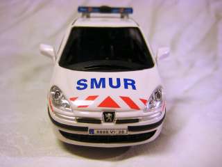Peugeot 807 SMUR Ambulance Cararama Diecast Collection Car Model 1:43 