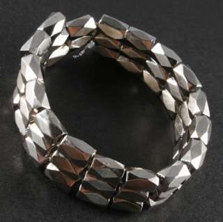 Quantity: 100 pcs Size: (approx) 8x5 mm Material: Magnetic Hematite 