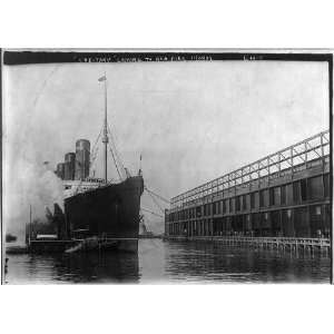LUSITANIA,New York City,NYC,warping into new pier,November 20,1908 