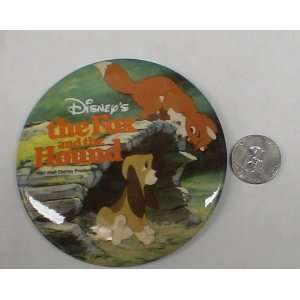  BB2 DISNEY THE FOX AND THE HOUND VINTAGE BUTTON 